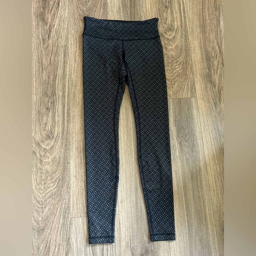 Lululemon Athletica Black Patterned Leggings Sz 6